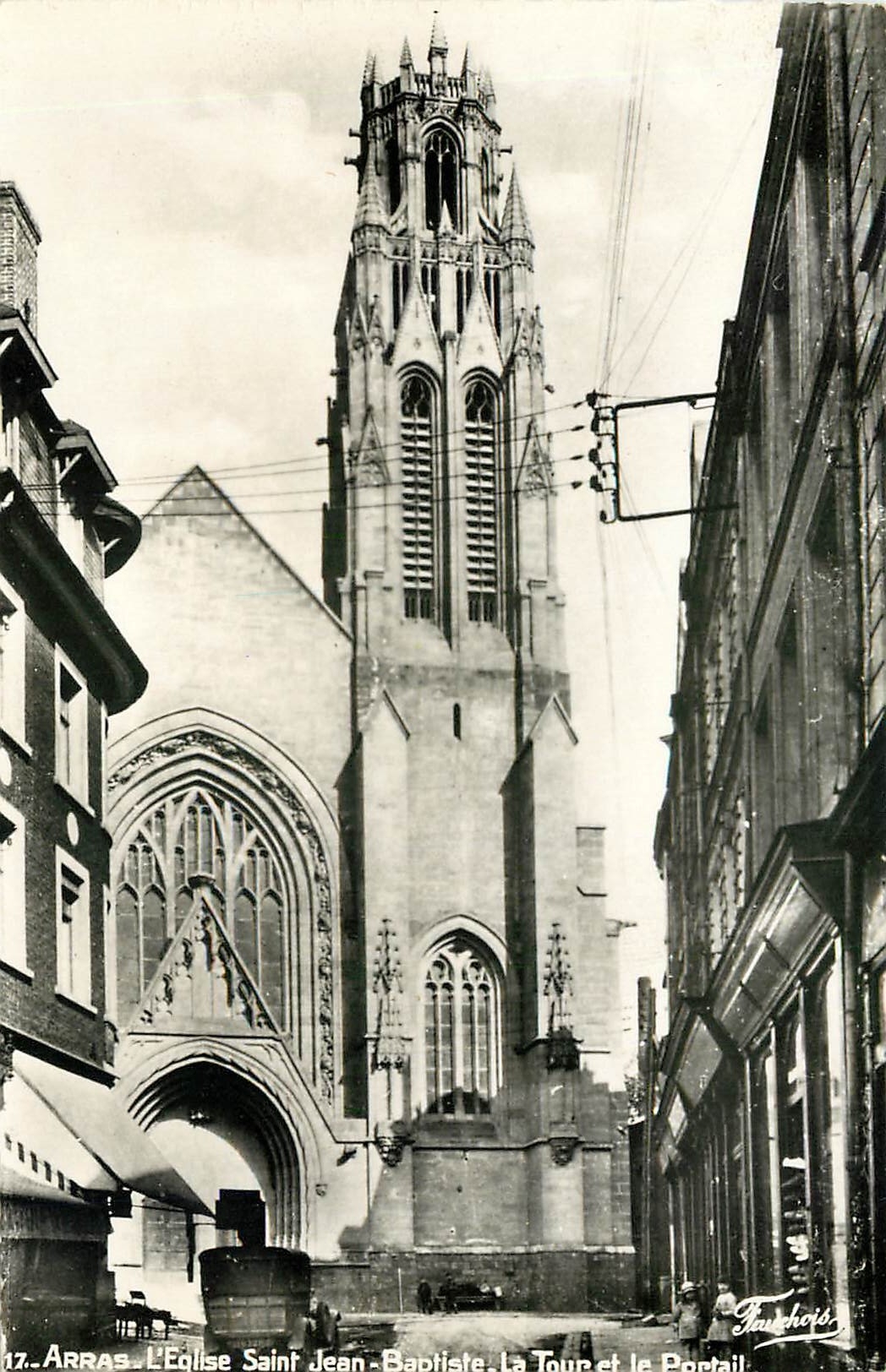 CPA Arras L'Eglise Saint Jean Baptiste Tour et le Portail 