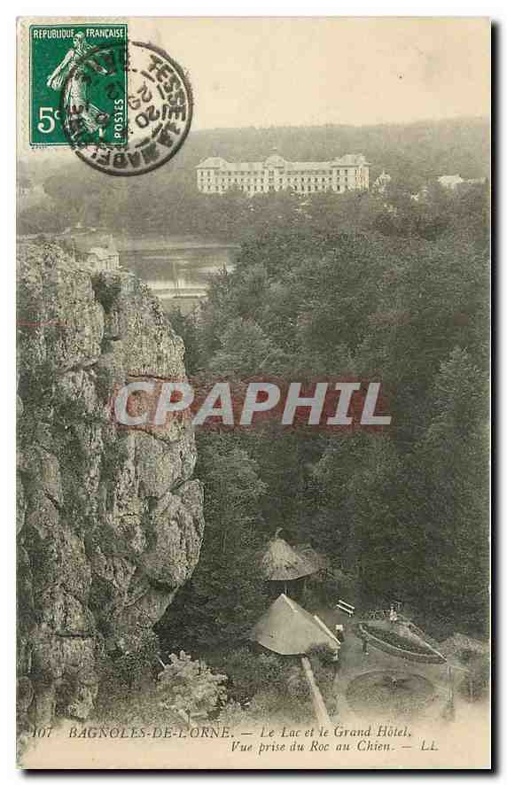 CPA Bagnoles de L'Orne Le Lac et le Grand Hotel Vue prise du Roc au Chien 