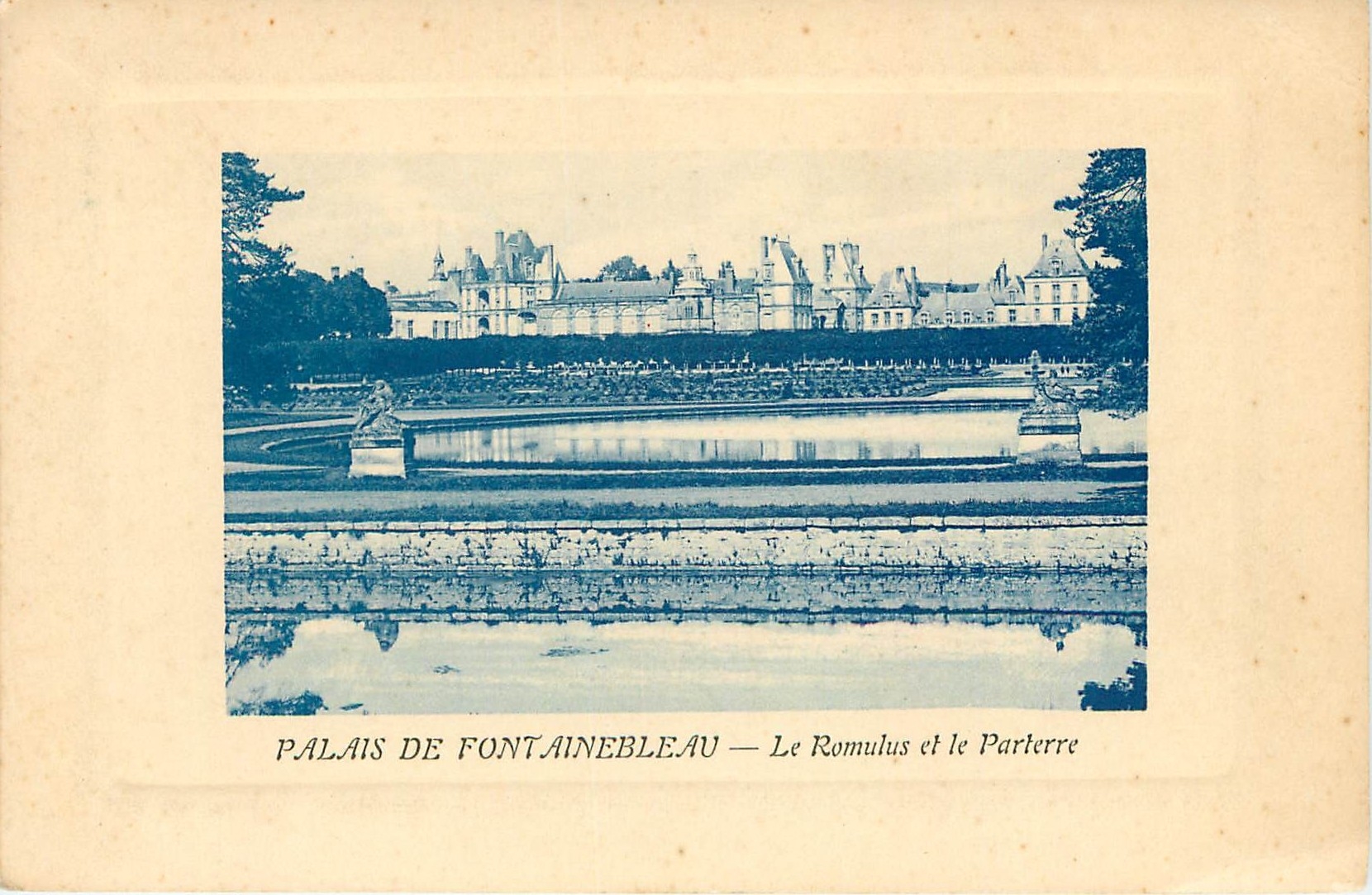 Schloss Fontainebleau — Romulus-Bassin und der Parterre