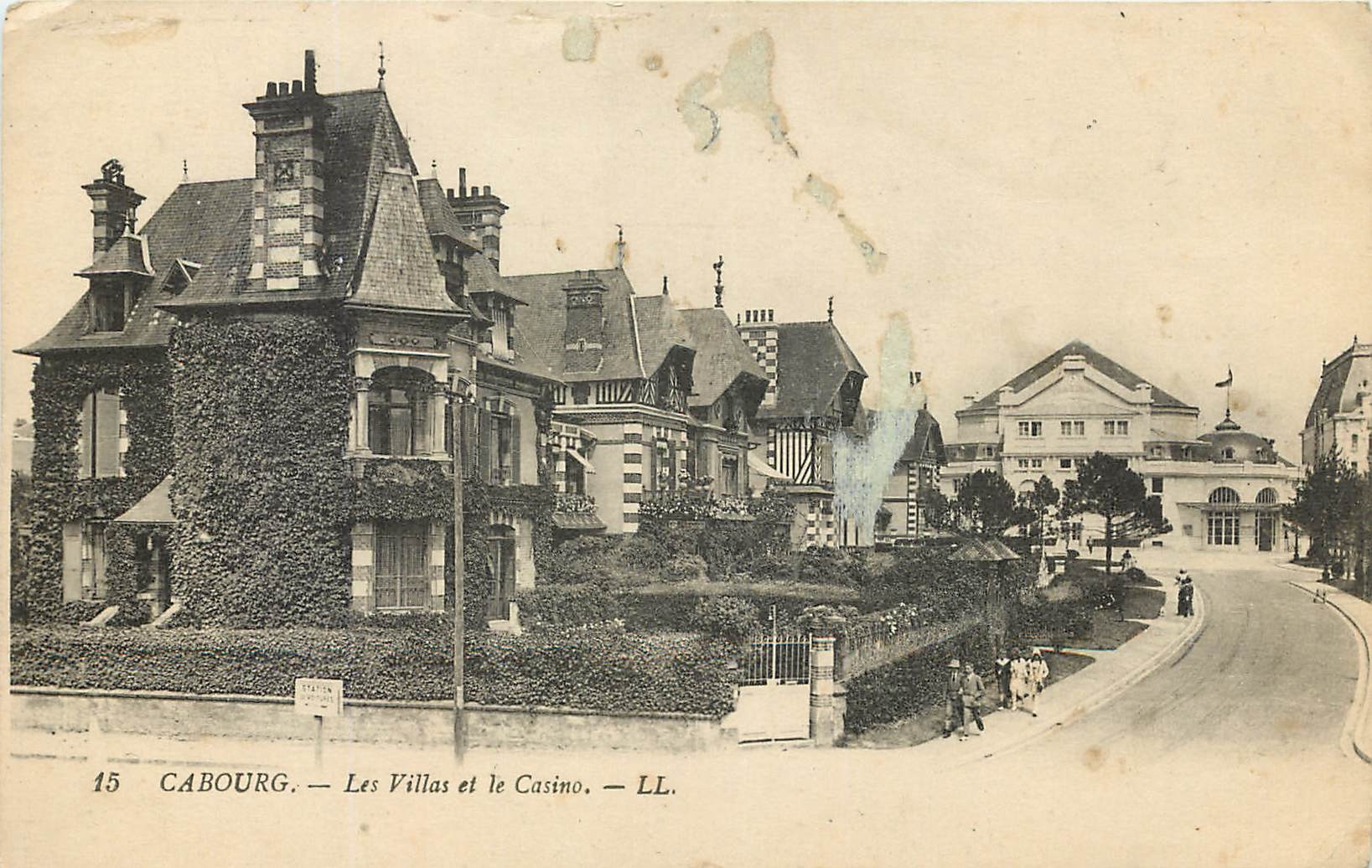 CPA Cabourg Les Villas et le Casino 