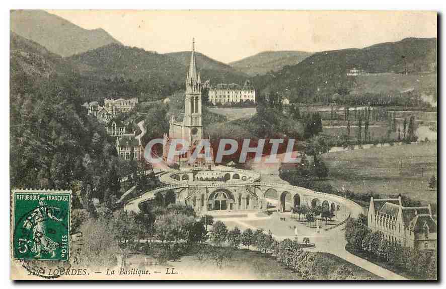 CPA Lourdes La Basilique 