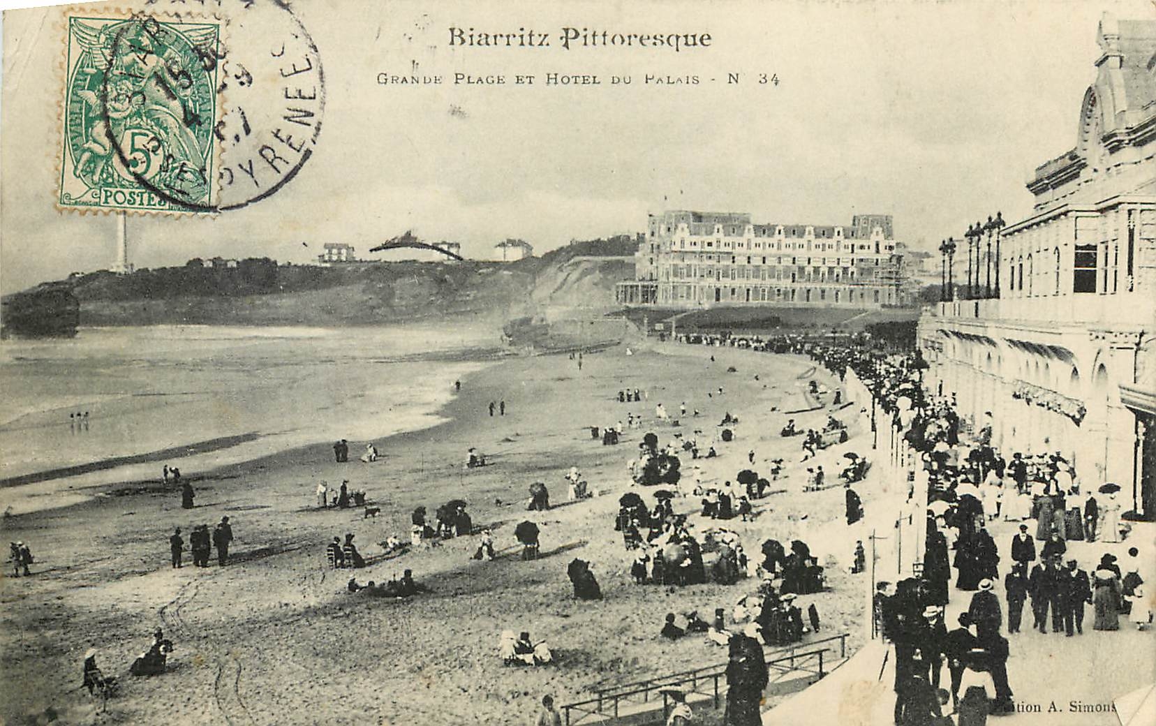 CPA Biarritz Pittoresque Place et Hotel du Palais 