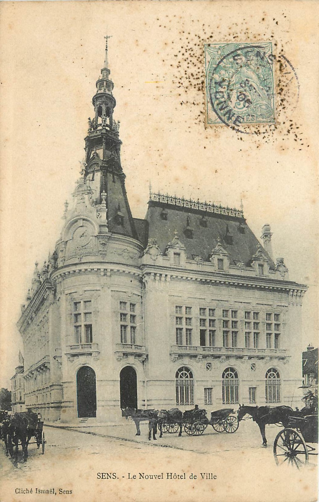 SENS - Le Nouvel Hôtel de Ville — Cliché Ismaël, Sens
