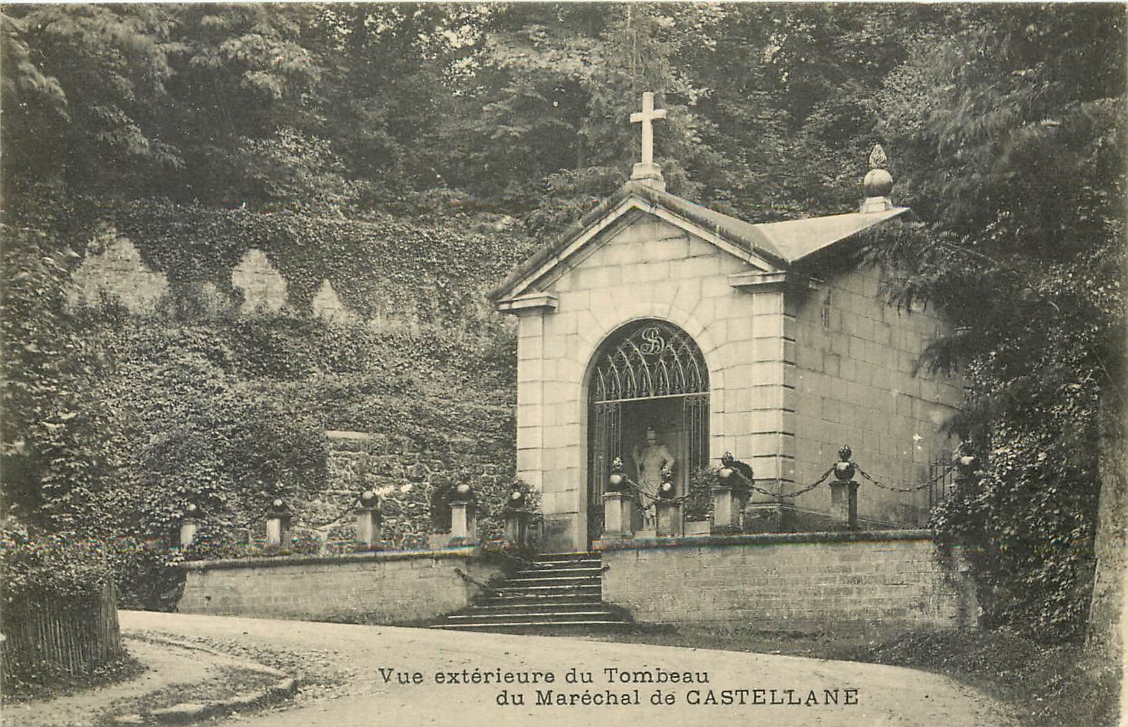 CPA Vue exterieure du Tombeau du Marechal de Castellane 