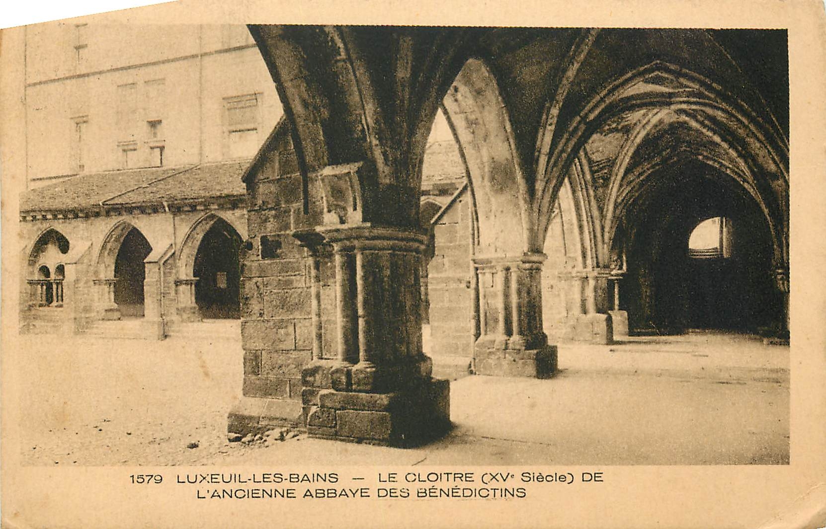 CPA Luxeuil les Bains Le Cloitre de l'Ancienne Abbaye des Benedictins 