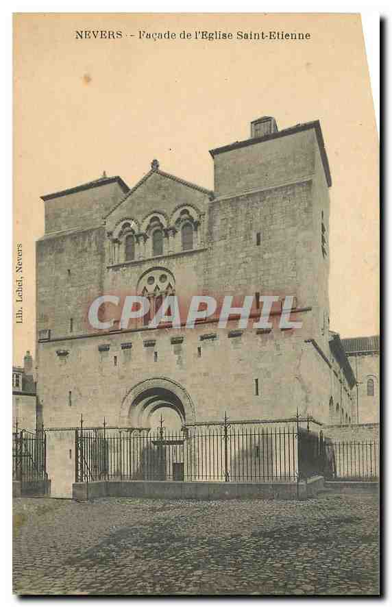 CPA Nevers Facade de l'Eglise Saint Etienne 