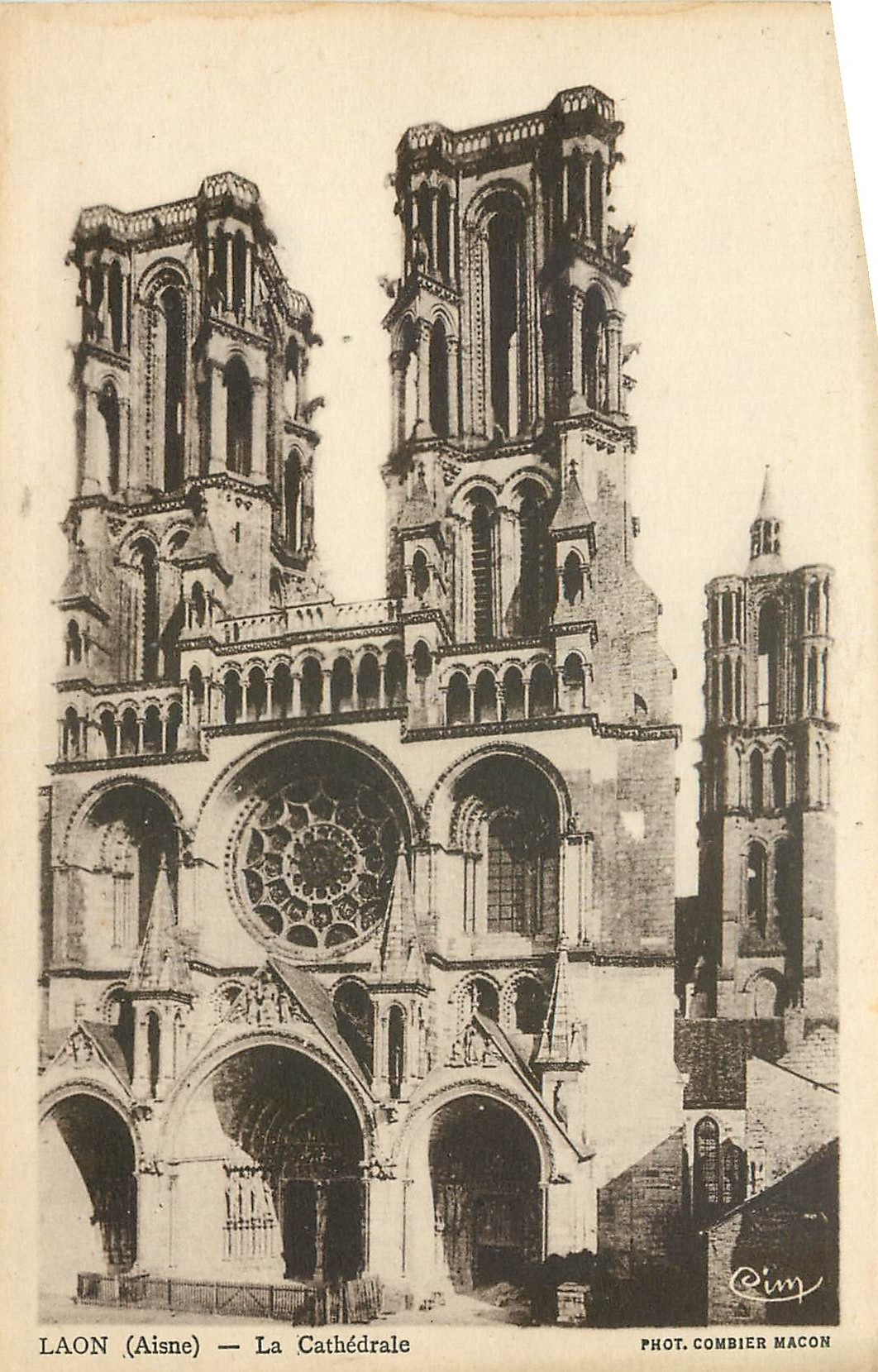 CPA Laon Aisne La Cathedrale 