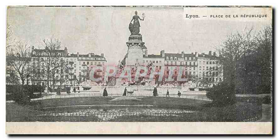 CPA Lyon Place de la Republique 