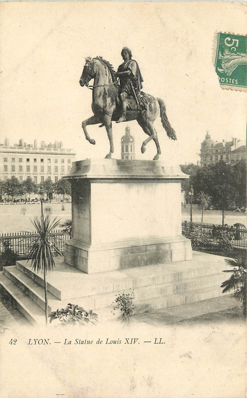 CPA Lyon La Statue de Louis XIV 