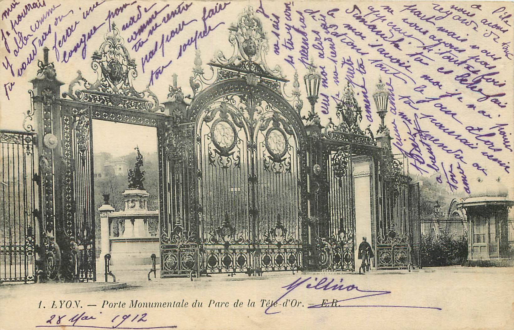 CPA Lyon Porte Monument du Parc de la Tete d'Or 