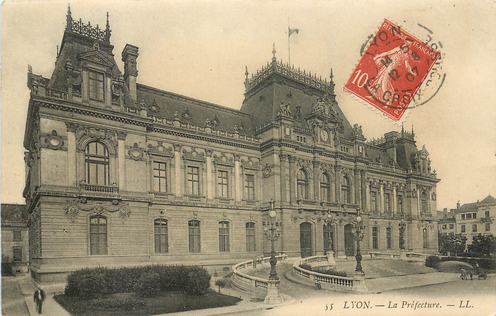 CPA Lyon La Prefecture 