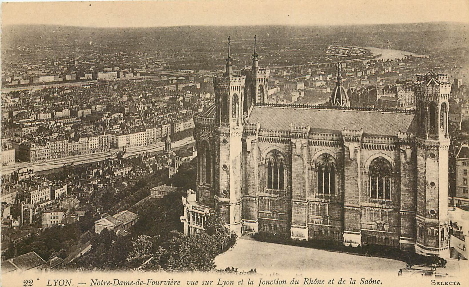 CPA Lyon Notre Dame Fourviere vue sur Lyon et la Jonction du Rhone et de la Saone 