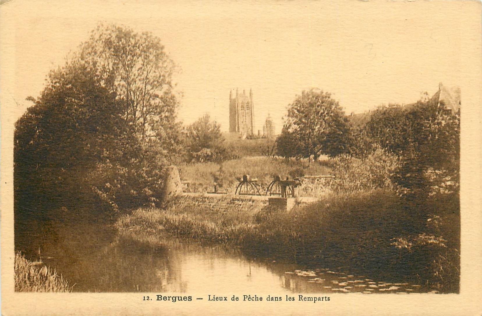 CPA Bergues Lieux de Peche dans les Remparts 