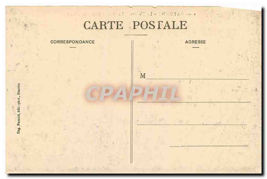 CPA Bayonne Le Theatre La Place d'Armes et le Port Bateaux — Verso