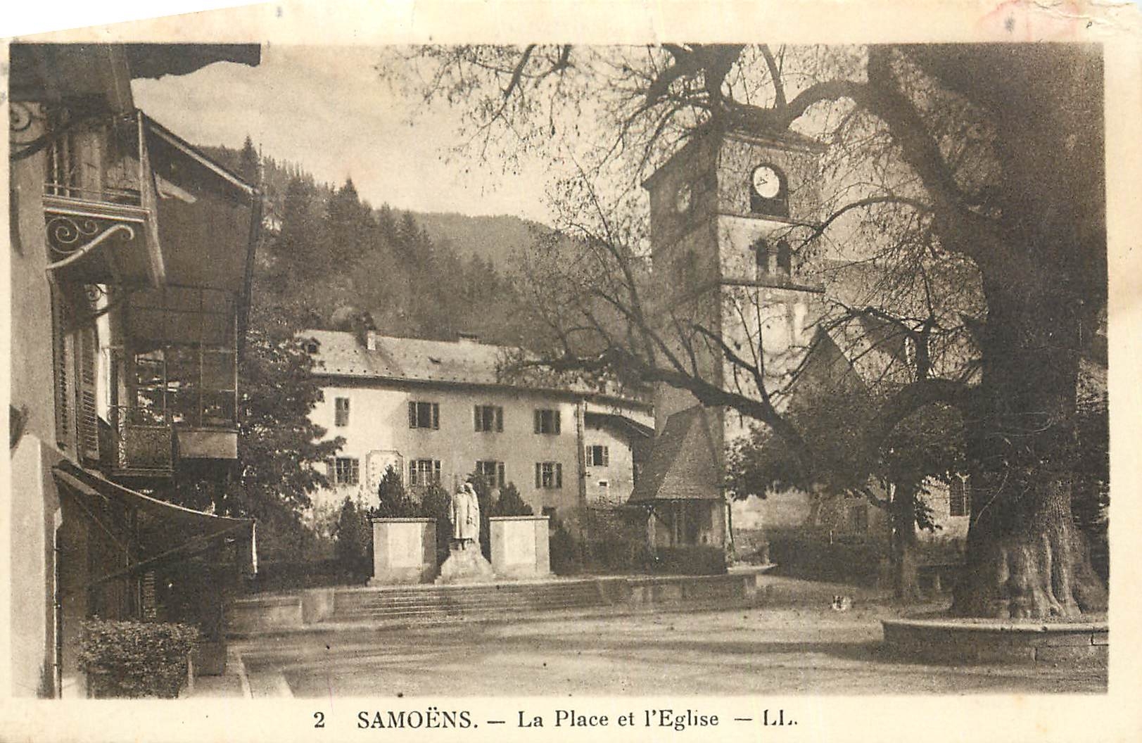 CPA Samoens La Place et l'Eglise 