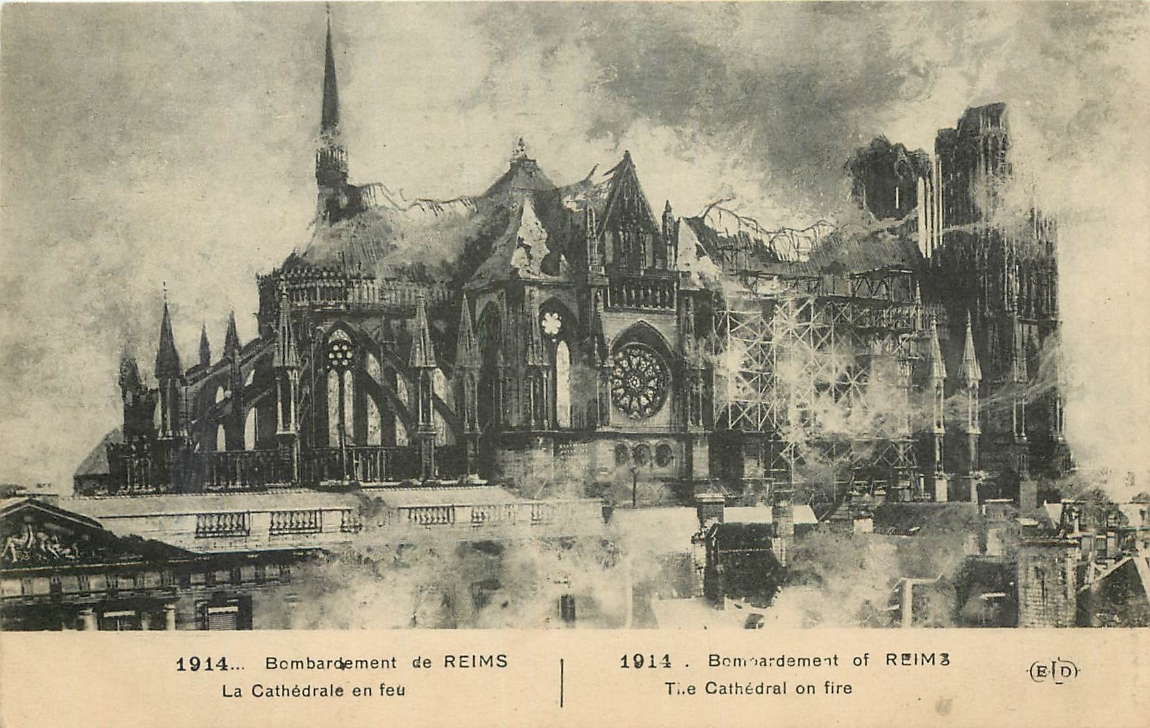 CPA Bombardement de Reims La Cathedrale en feu 