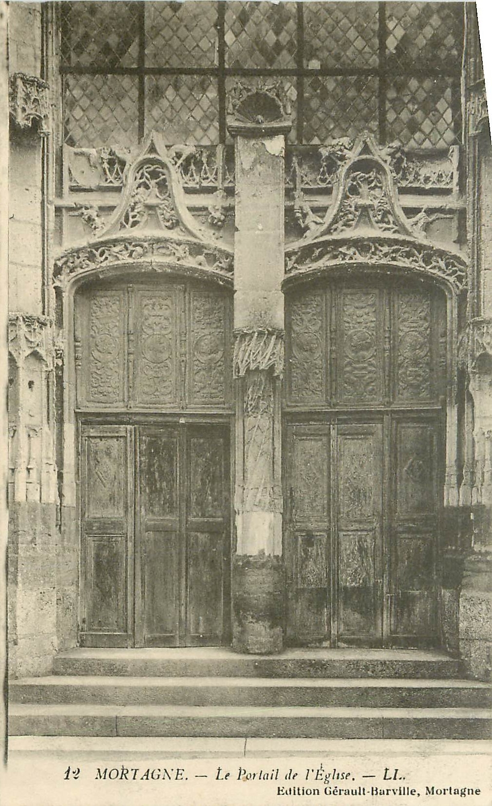 CPA Mortagne Le Portail de l'Eglise 