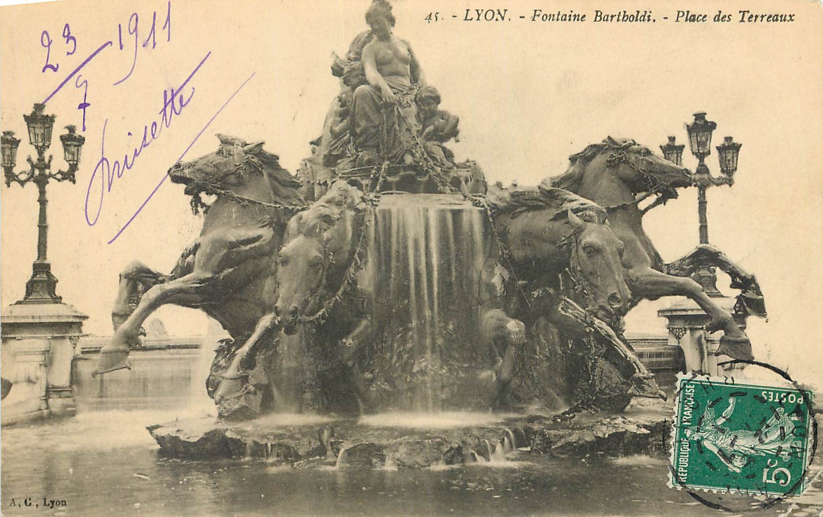 CPA Lyon Fontaine Bartholdi Place des Terreaux 