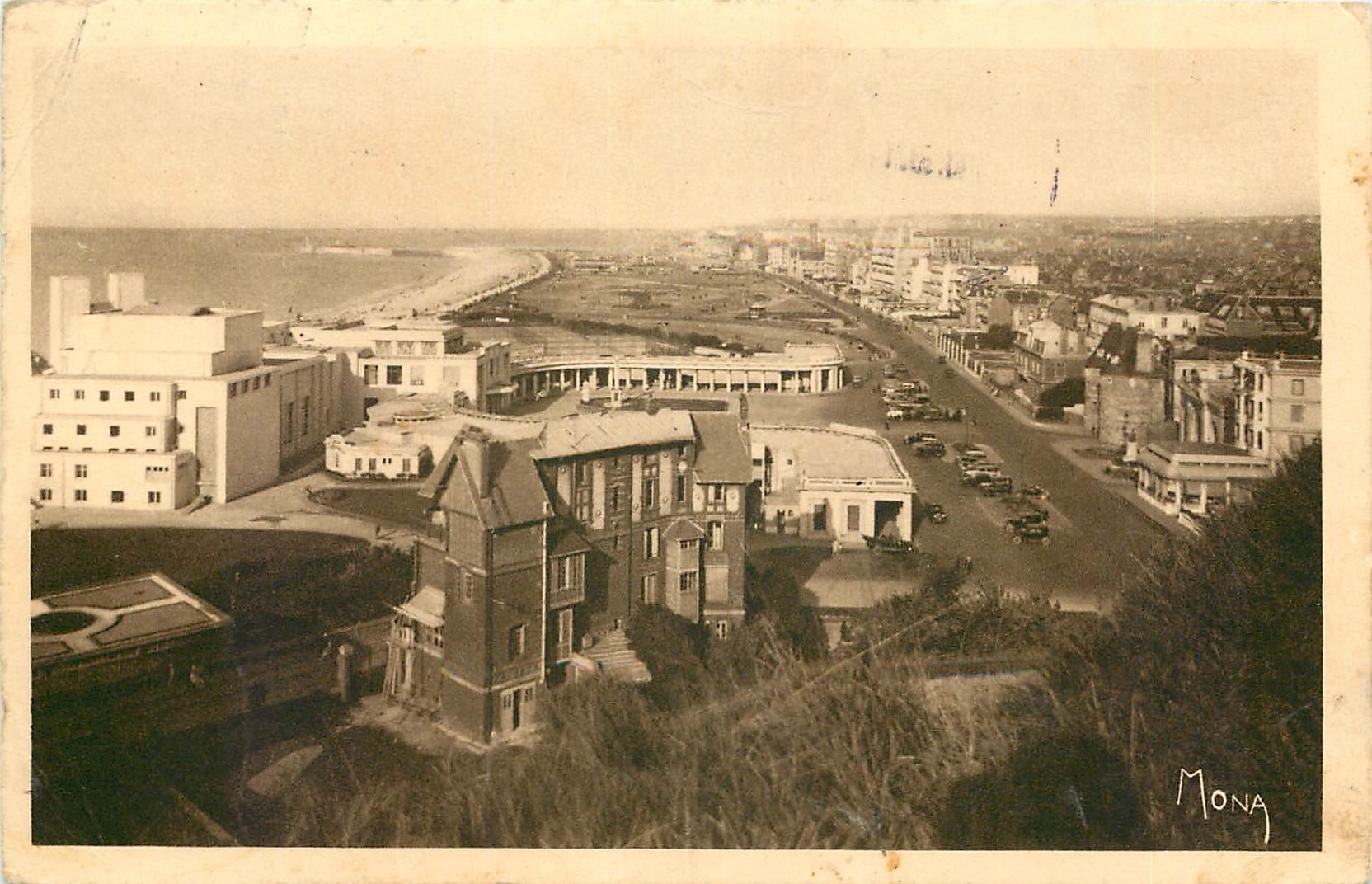 CPA Les Petits Tableaux de Normandie Dieppe le Casino la plage et les boulevards de Verdun et Mariti