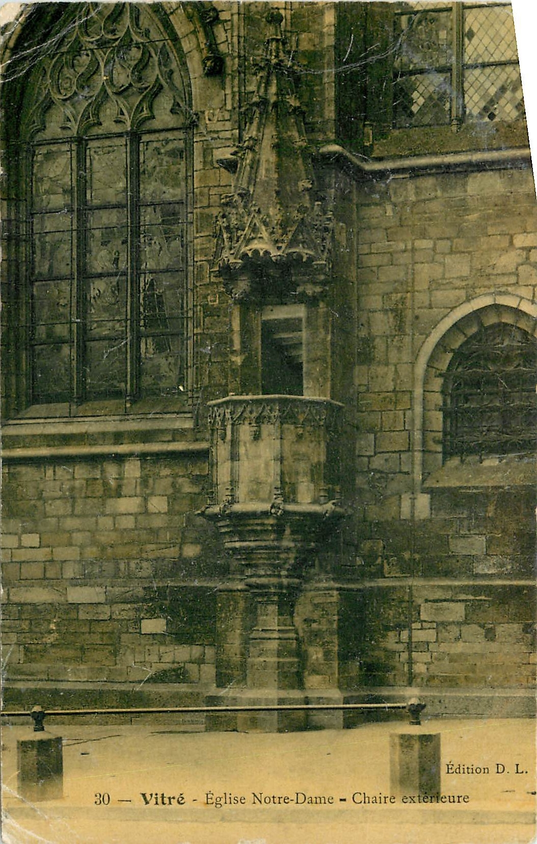 CPA Vitre Eglise Notre Dame Chaire exterieure 