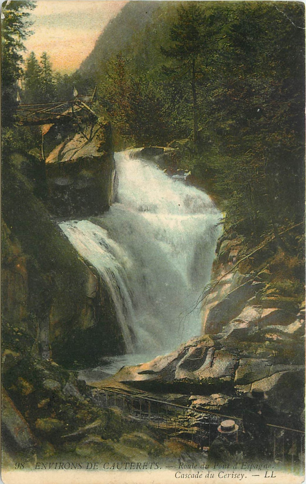 CPA Environs de Cauterets Route du Pont d'Espagne Cascade du Cerisey 