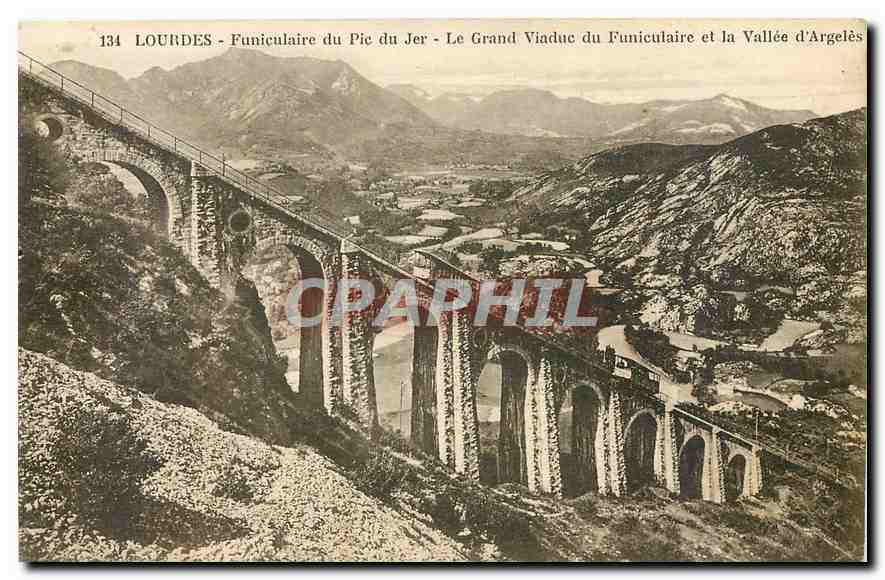 CPA Lourdes Funiculaire du Pic du Jer Le Grand Viaduc du Funiculaire et la Vallee d'Argeles 