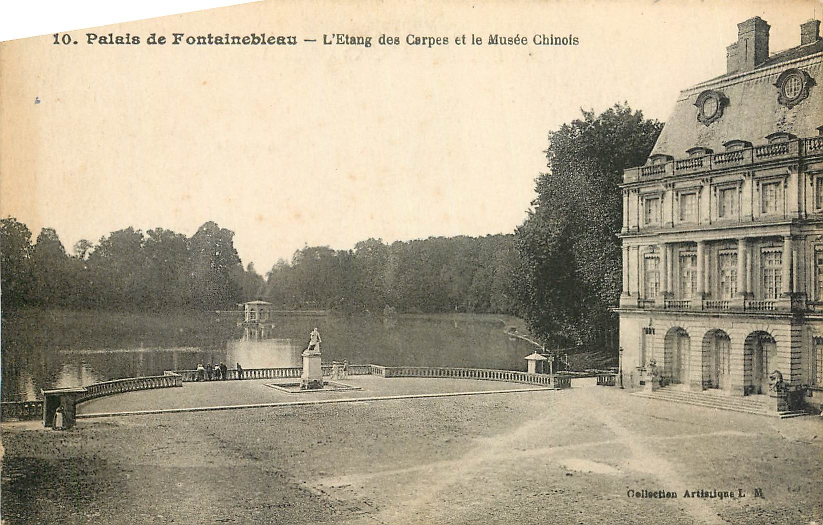 Palacio de Fontainebleau — El Estanque de las Carpes y el Museo Chino — Colección Artística L. M.