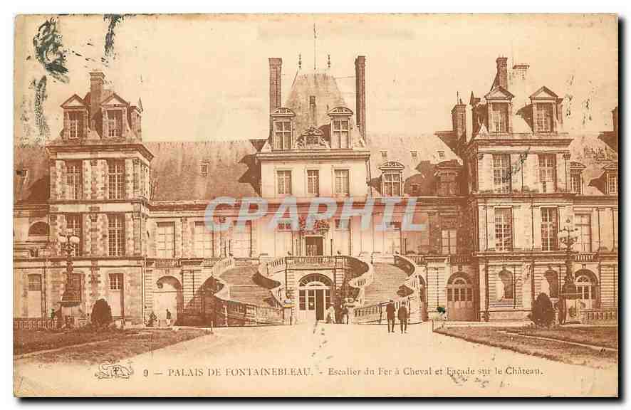 Schloss Fontainebleau — Die Eisenpferdestiege und die Treppe zum Schloss — CPAPHIL
