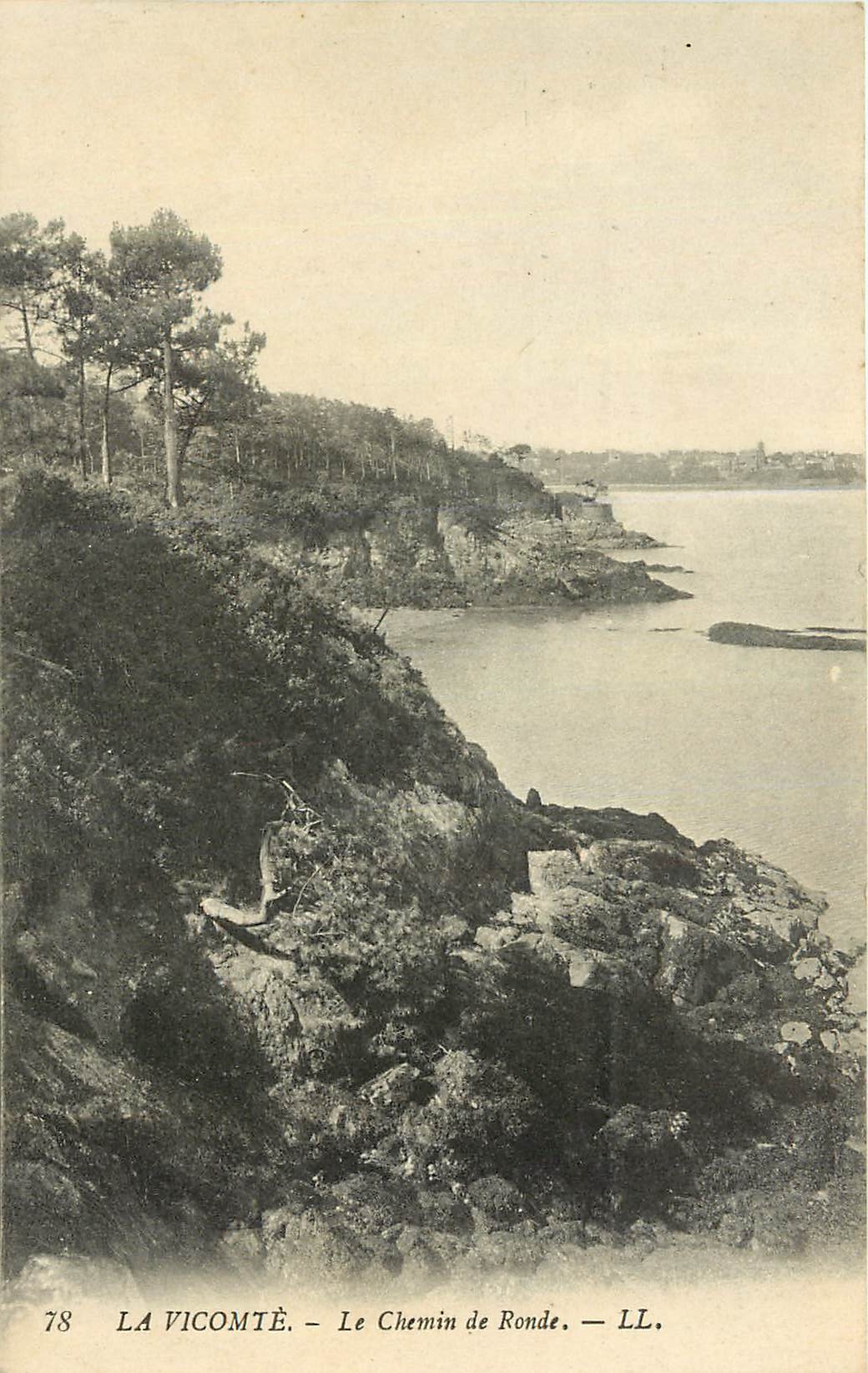 CPA La Vicomte Le Chemin de Ronde 