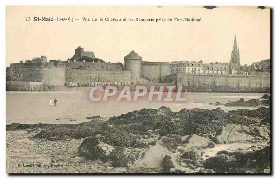 CPA St Malo L et V Vue sur le Chateau et les Remparts prise du Fort National 