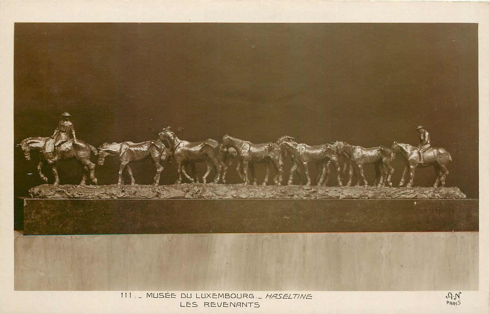 CPA Musee du Luxembourg Haseltine les Revenants Chevaux