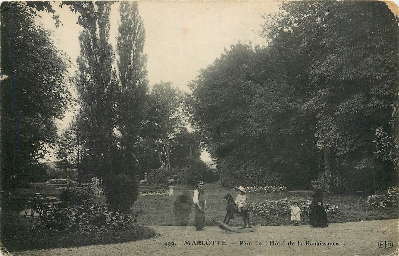 CPA Marlotte Parc de l'Hotel de la Renaissance Enfant Cheval en bois