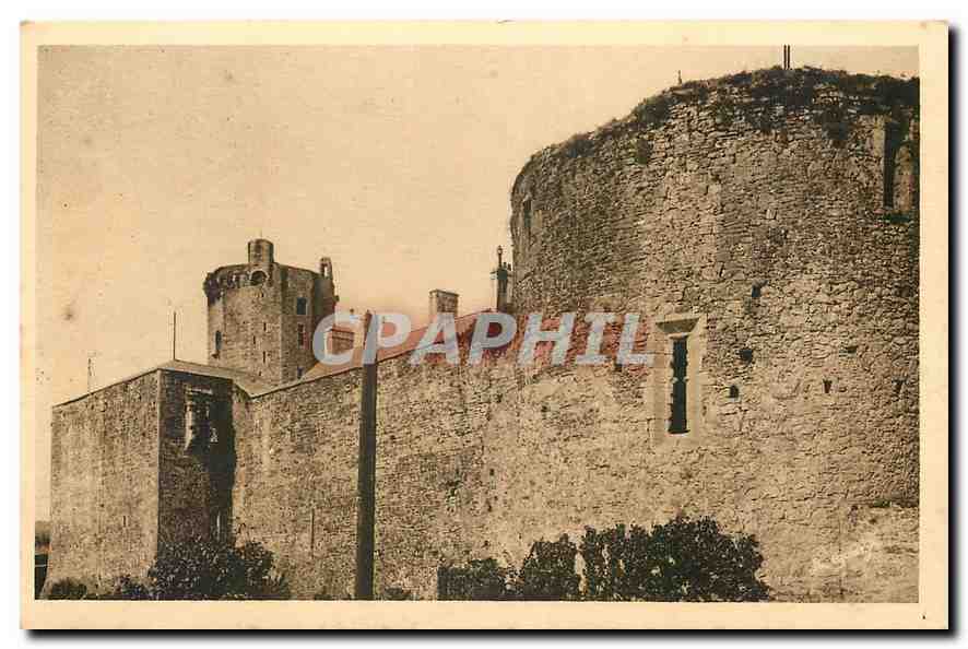 Château de Bricquebec — Forteresse normande — Édition Église
