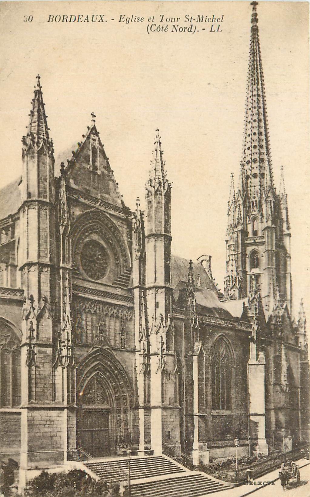 CPA Bordeaux Eglise et Tour St Michel cote nord 