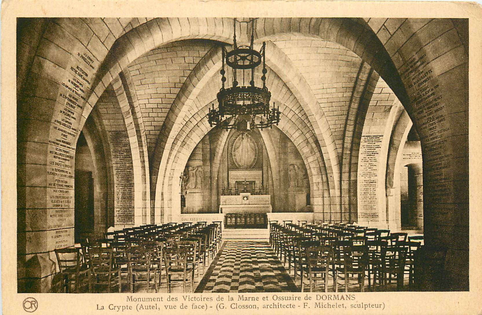 CPA Monument des Victoires de la Marne et Ossuaire de Dormans la Crypte 