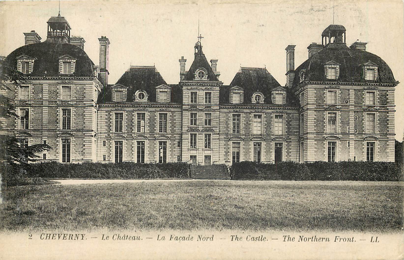 CPA Cheverny Le Chateau la facade nord 