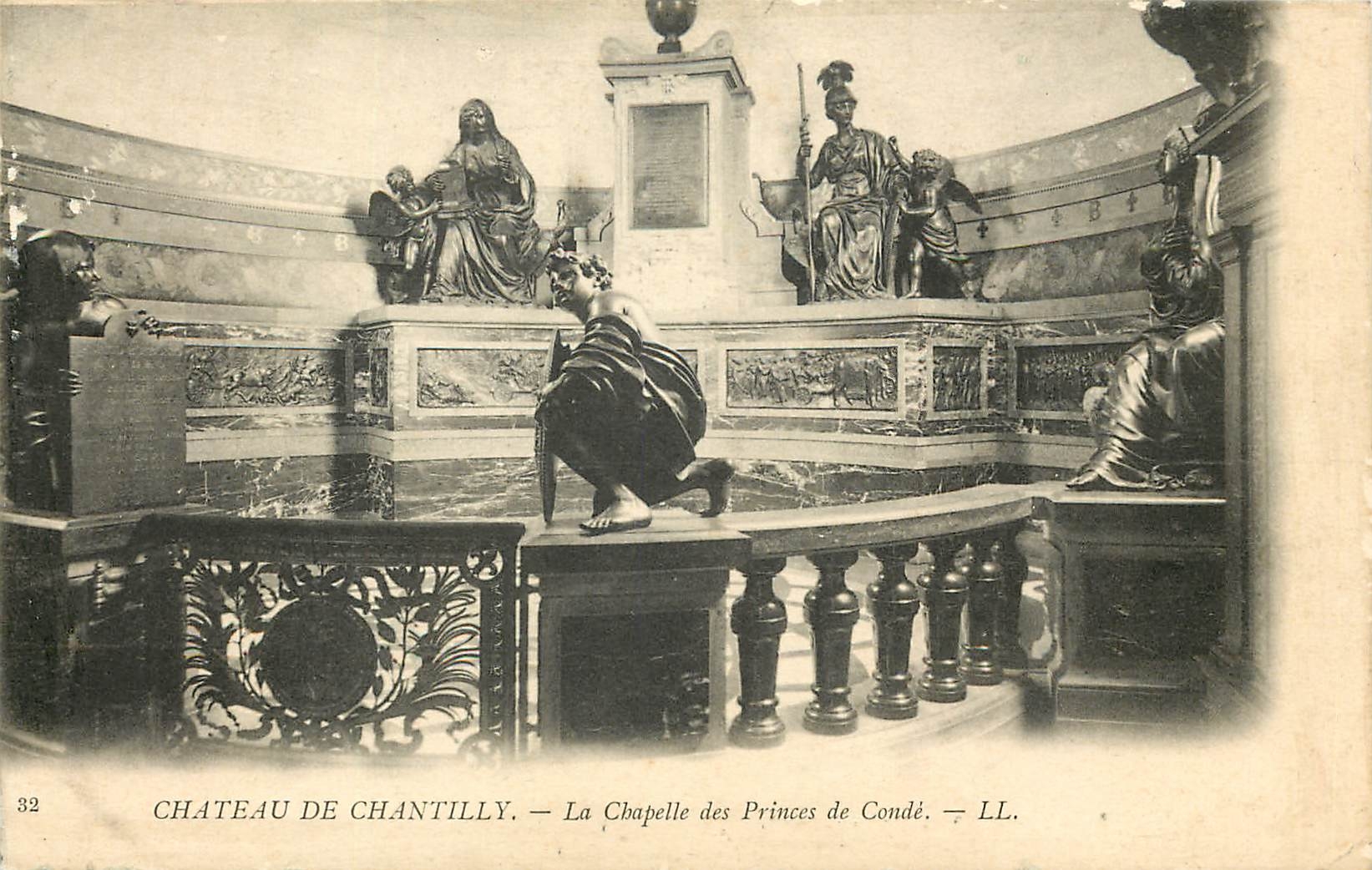 CPA Chateau de Chantilly la Chapelle des Princes de Conde 