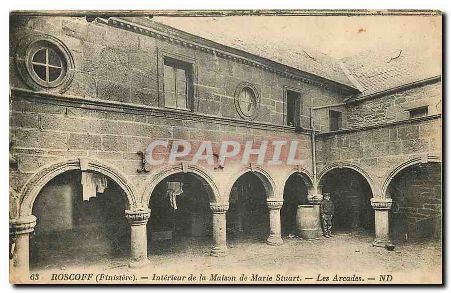 CPA Roscoff Finistere interieur de la Maison de Marie Stuart les Arcades 