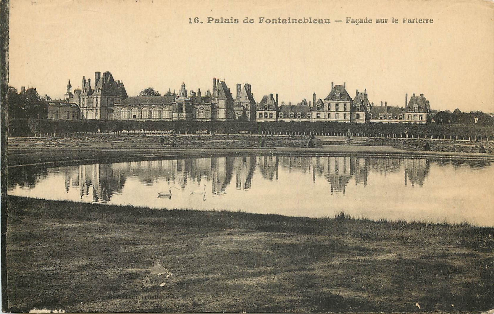 Palace of Fontainebleau — Facade on the Parterre — Edition Jemappes