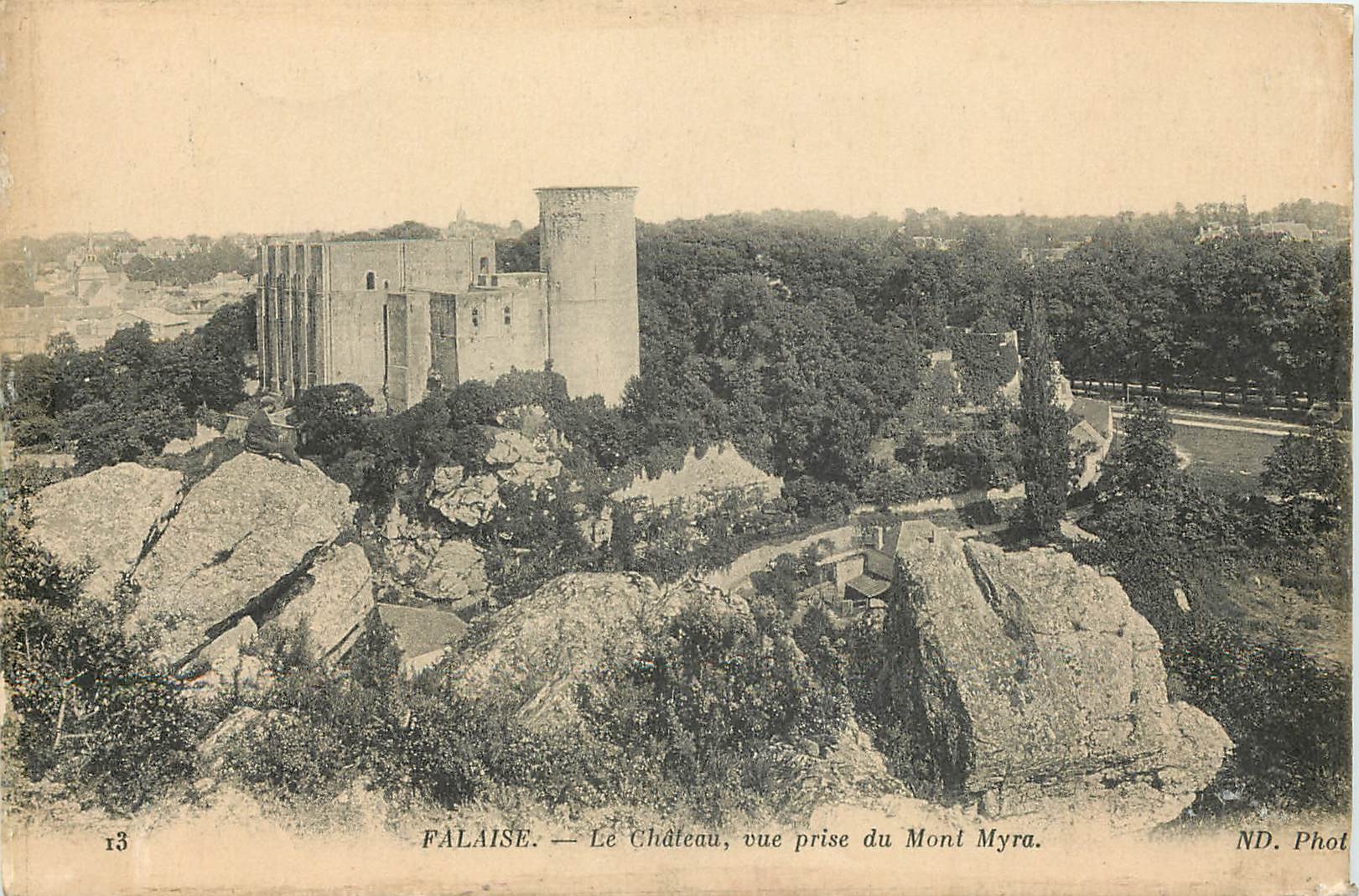 CPA Falaise le Chateau vue prise du Mont Myra 
