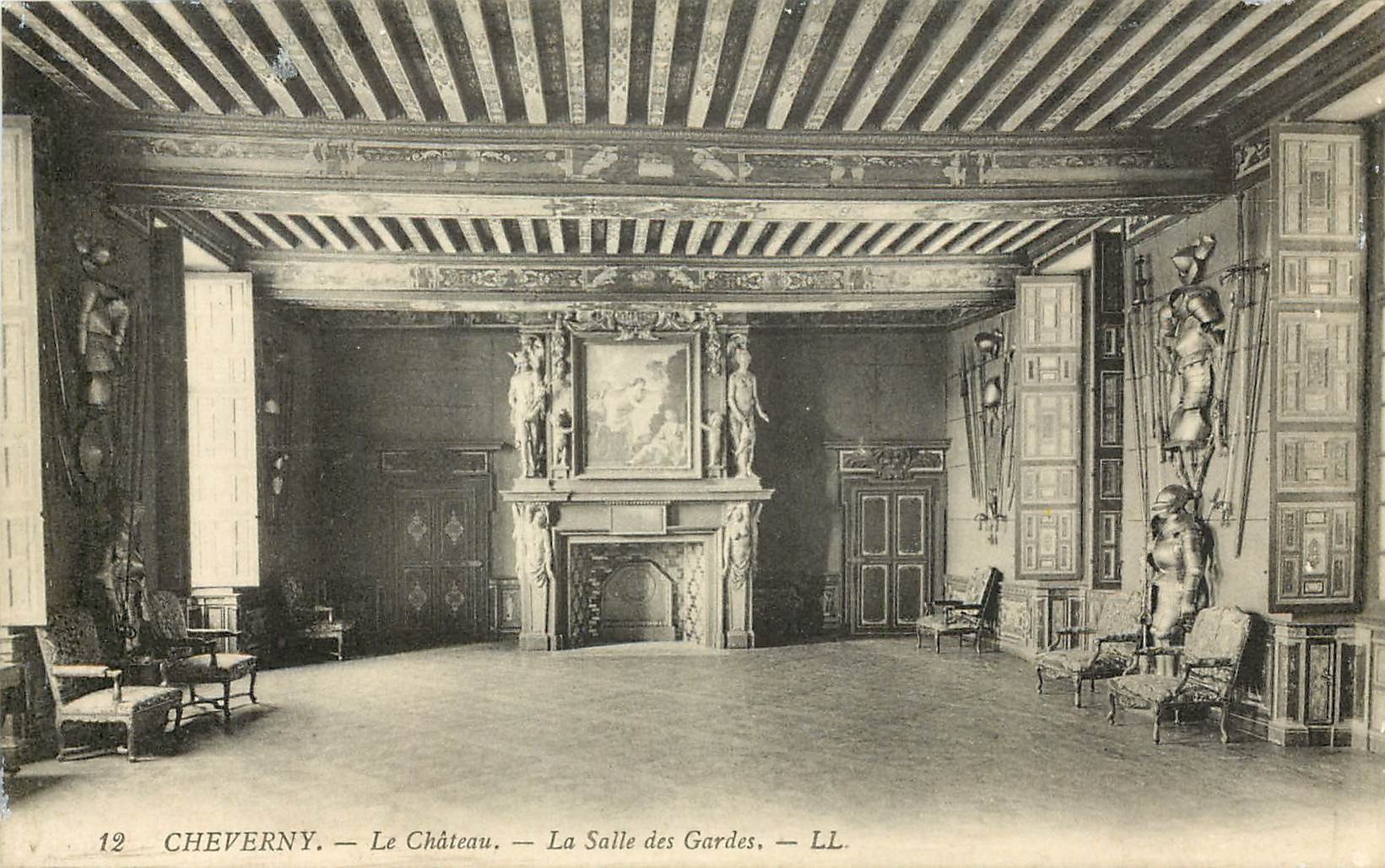 CPA Cheverny le chateau la salle des gardes 