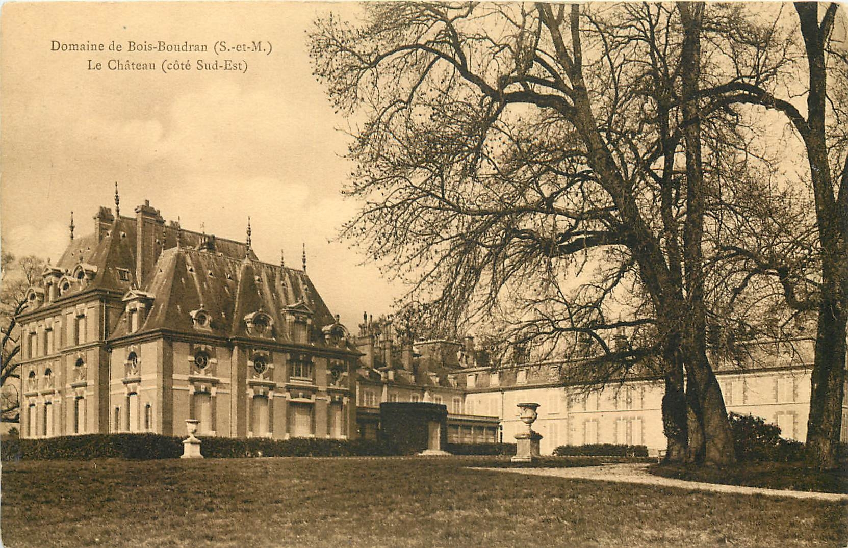 CPA Domaine de Bois Boudran S et M le Chateau cote sud est 