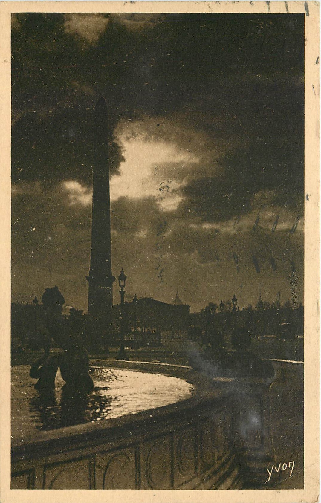 CPA Paris en Flanant Ciel d'Orage Place de la Corniche 
