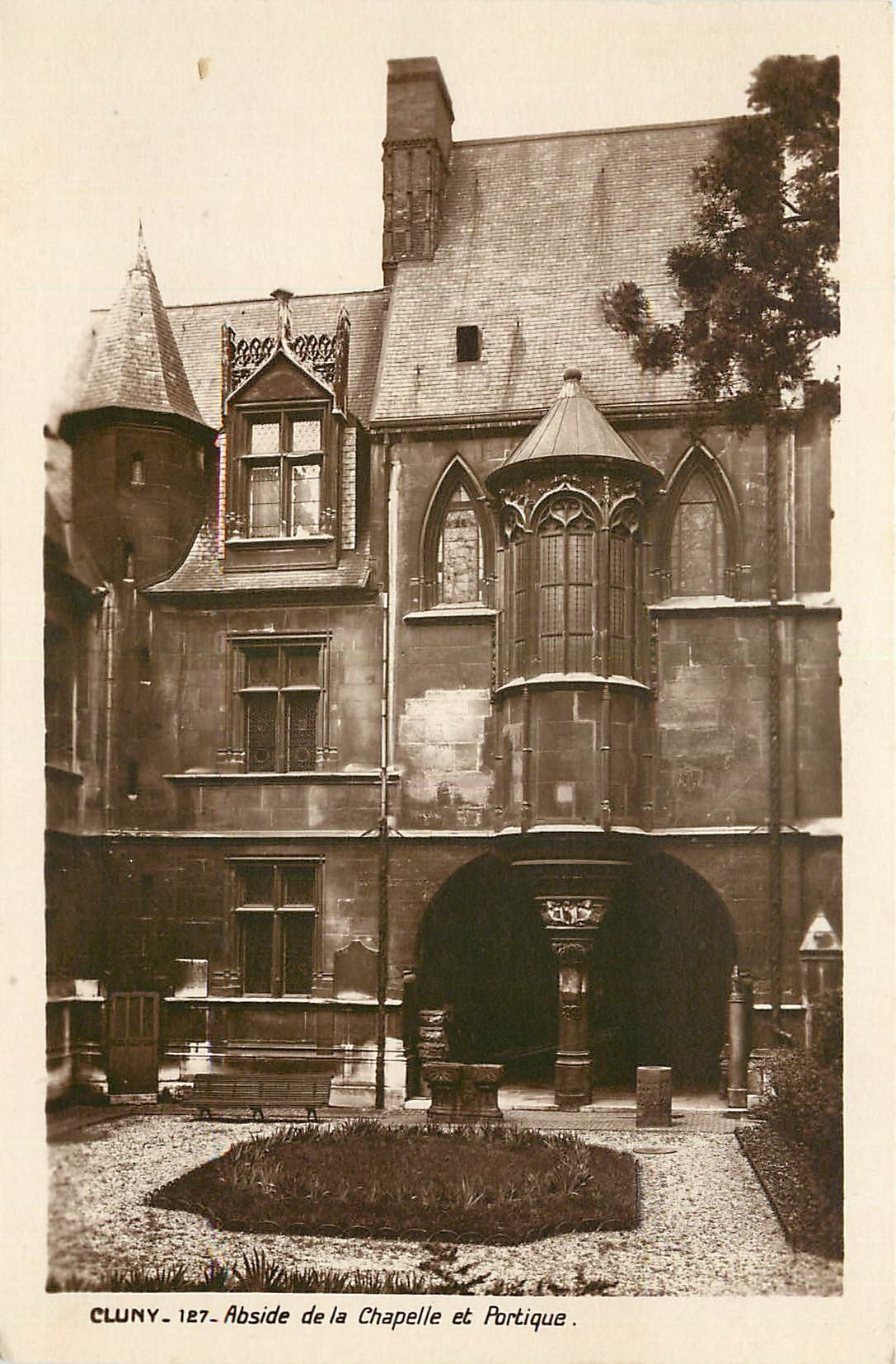 CPA Cluny Abside de la Chapelle et Portique Paris