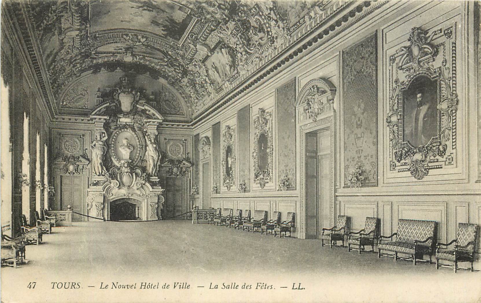 CPA Tours le nouvel hotel de Ville la salle des Fetes 