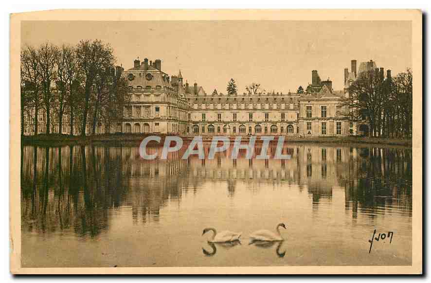 Fontainebleau — Fassade des Schlosses am Schwanenteich — Les Éditions d'Art Yvonne, Paris