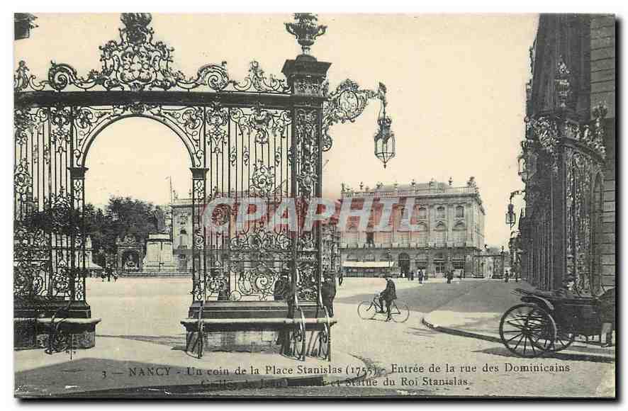 CPA Nancy un coin de la Place Stanislav entree de la rue des Dominicains 