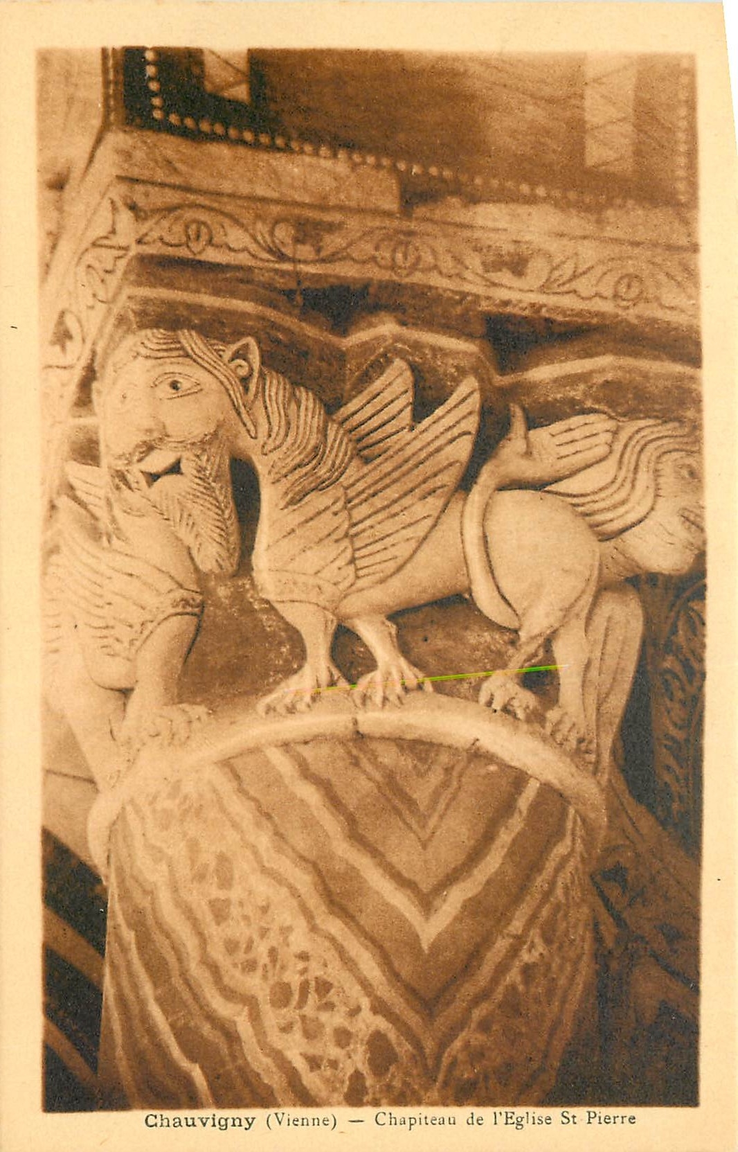 CPA Chauvigny Vienne Chapiteau de L'eglise St Pierre 
