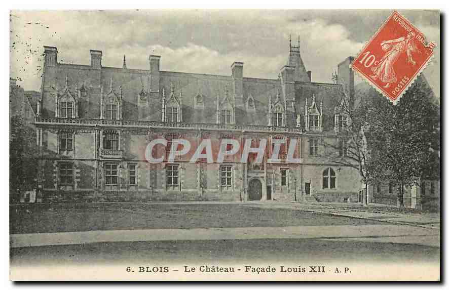 CPA Blois Le Chateau facade louis XII 