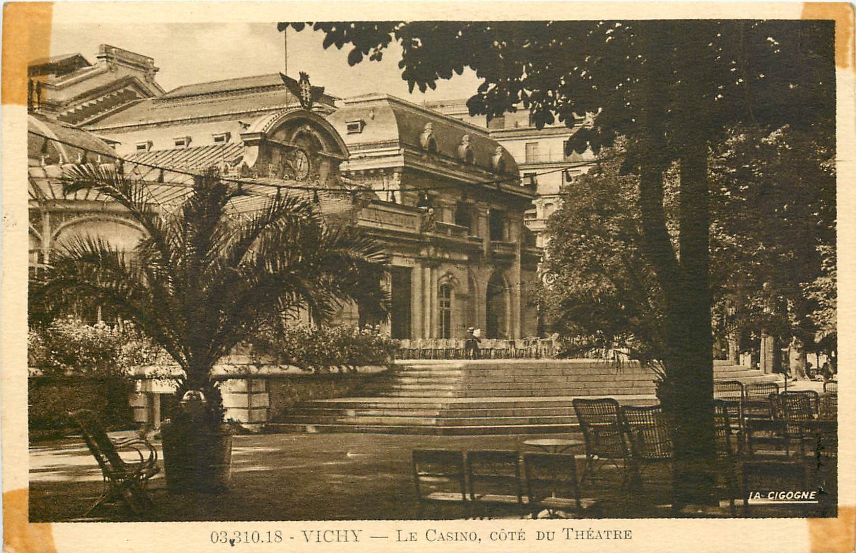 CPA Vichy le Casino cote du Theatre 